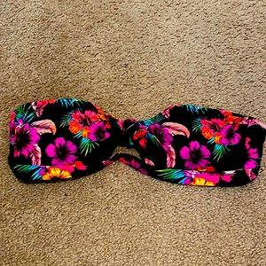 NWOT Victoria’s Secret Tube Top With Padding Bikini Top. Floral. Size small